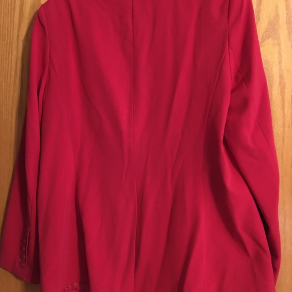 Classic Blazer - Picture 5 of 12